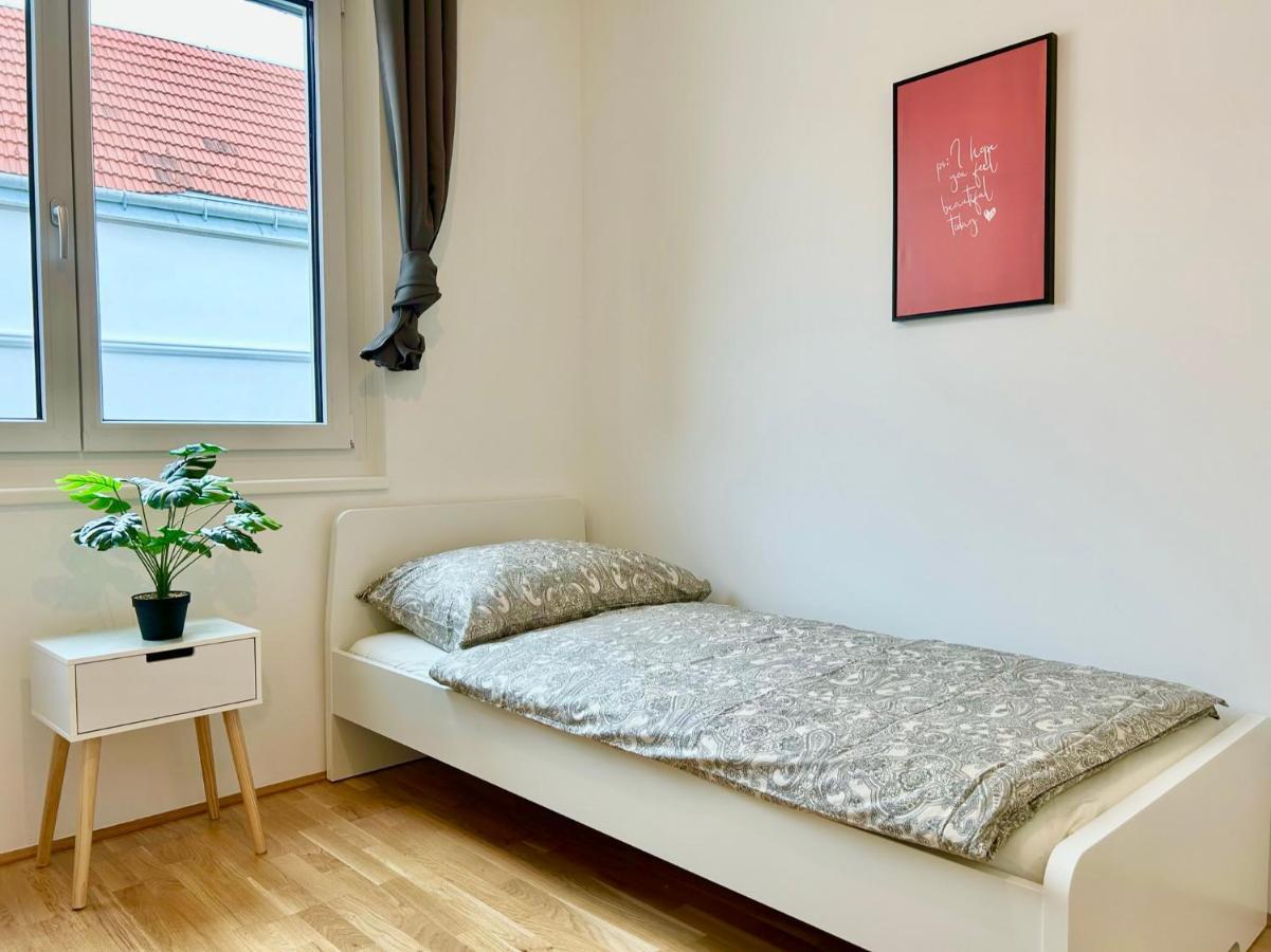 80 M2 - Terrace - Free Parking Apartment Виена Екстериор снимка